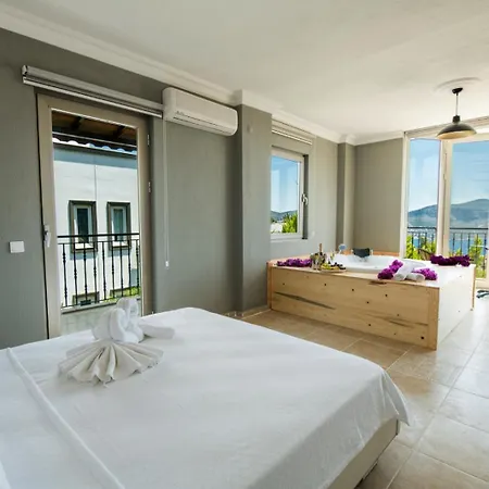 Kalkan Merkezde Deniz Manzarali וילה